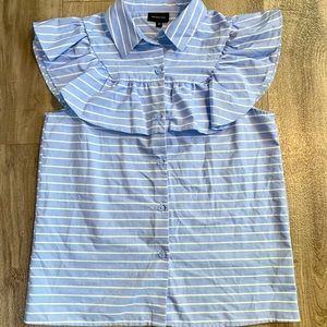Who What Wear xs sleeveless ruffle shirt